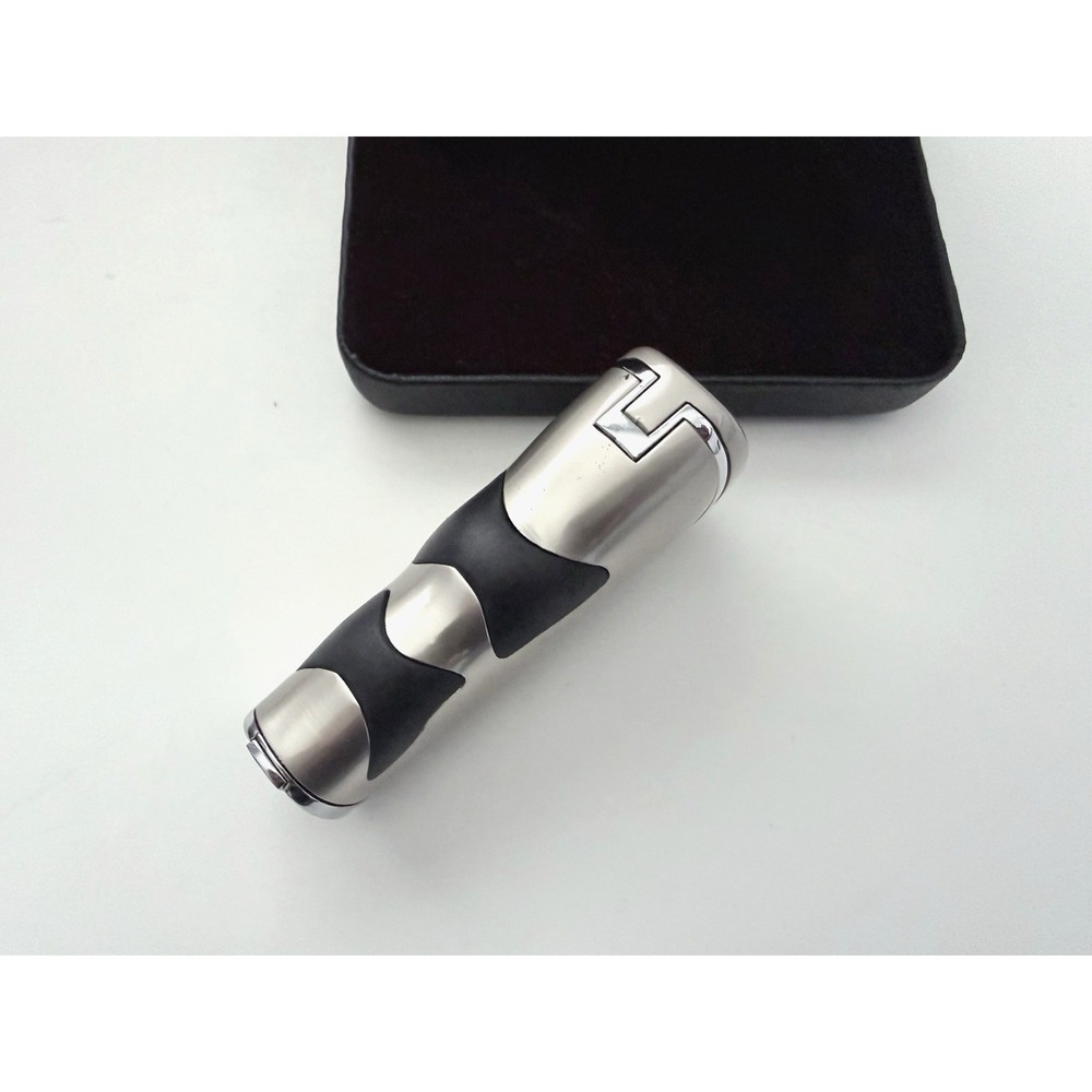 Torch Lighter, Cigar Lighter 3 Jet Flame, Refillable Butane Lighter, With Box - Picture 5 of 8